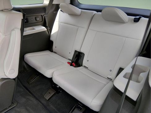 Used 2024 Hyundai Santa Fe Calligraphy AWD/4WD image 15