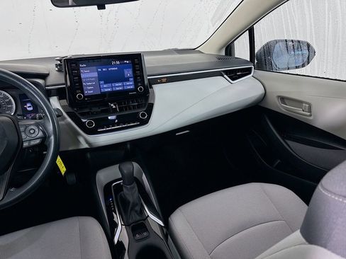 Used 2022 Toyota Corolla LE image 22