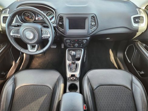 Used 2019 Jeep Compass Latitude image 25