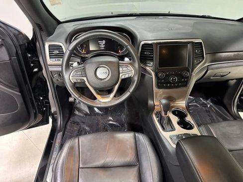 Used 2017 Jeep Grand Cherokee Limited AWD/4WD image 18