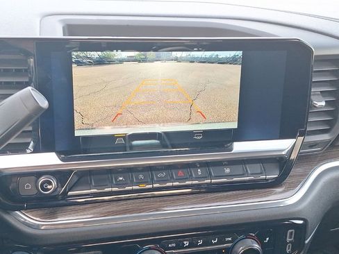 Used 2025 Chevrolet Silverado 1500 LT image 38