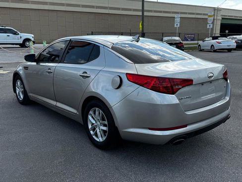 Used 2011 Kia Optima LX w/ Convenience Pkg FWD image 4