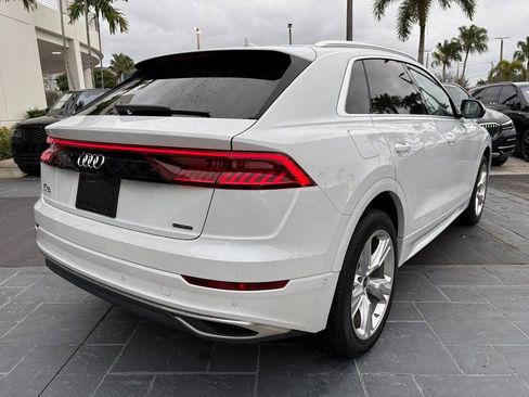 Used 2023 Audi Q8 Premium image 7