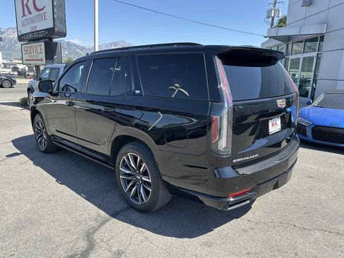 Used 2022 Cadillac Escalade Sport w/ Touring Package image 8