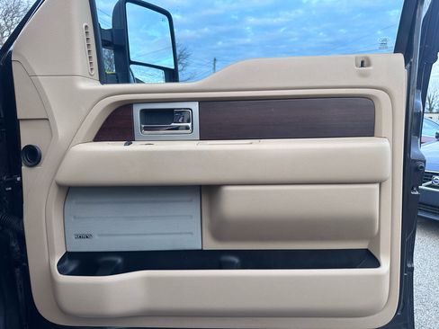 Used 2014 Ford F150 King Ranch w/ King Ranch Luxury Package image 42