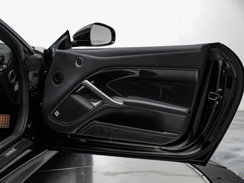 Used 2017 Ferrari F12 Berlinetta RWD image 94