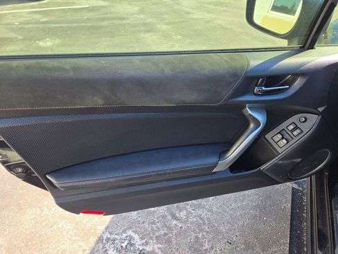 Used 2017 Toyota 86 image 35