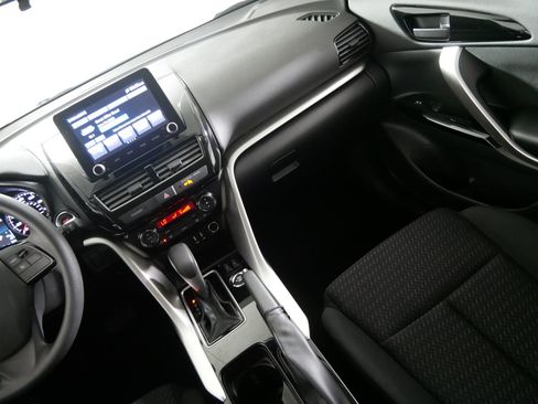 Used 2025 Mitsubishi Eclipse Cross LE AWD/4WD image 11
