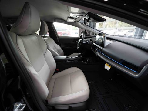 Used 2024 Toyota Prius XLE FWD image 26