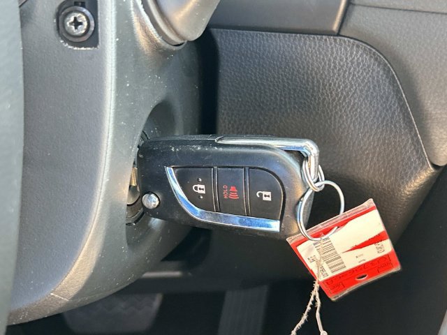 Used 2024 Toyota RAV4 LE AWD/4WD image 25