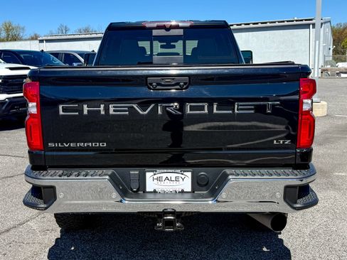 Certified 2021 Chevrolet Silverado 2500 LTZ w/ LTZ Plus Package AWD/4WD image 6