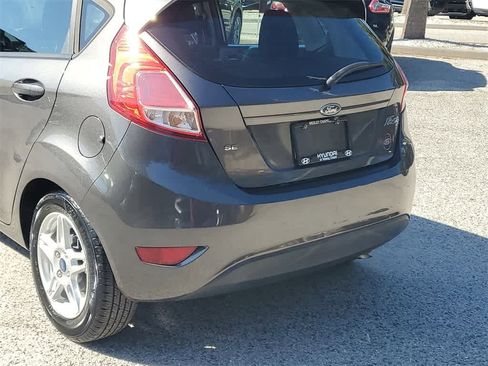 Used 2018 Ford Fiesta SE image 8