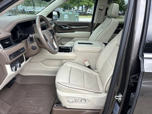 Used 2021 GMC Yukon Denali w/ Denali Premium Package AWD/4WD image 19