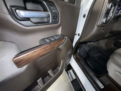 Used 2021 GMC Sierra 1500 SLT w/ SLT Premium Plus Package image 21