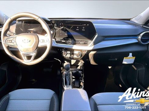 New 2026 Chevrolet Trax LT w/ Driver Confidence Package image 5