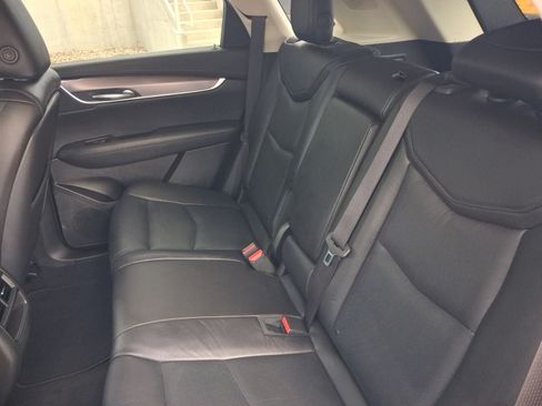Used 2017 Cadillac XT5 Luxury FWD image 16