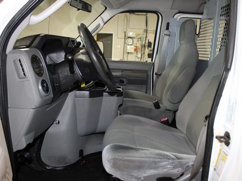 Used 2009 Ford E-150 and Econoline 150 RWD image 8