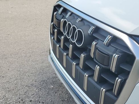 Certified 2025 Audi Q7 3.0T Premium Plus AWD/4WD image 11