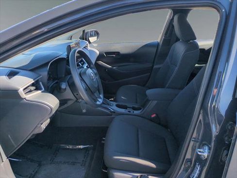 Certified 2025 Toyota Corolla LE image 9