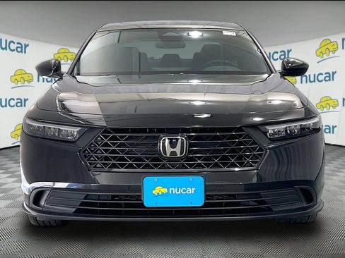 Used 2024 Honda Accord Sport image 2