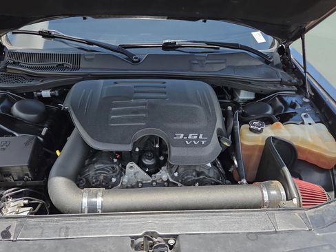 Used 2022 Dodge Challenger GT RWD image 17