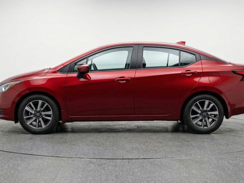 Used 2025 Nissan Versa SV FWD image 5