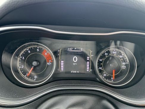 Used 2019 Jeep Cherokee Latitude Plus w/ Cold Weather Group image 10