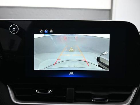 Used 2025 Chevrolet Equinox LT image 18