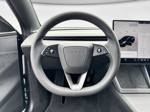 Used 2026 Tesla Model Y 2WD image 7
