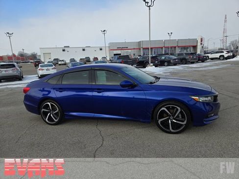 Used 2020 Honda Accord Sport image 2