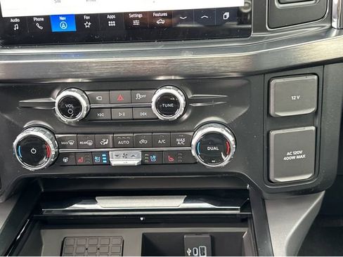 New 2025 Ford F250 Lariat w/ Lariat Ultimate Package image 28