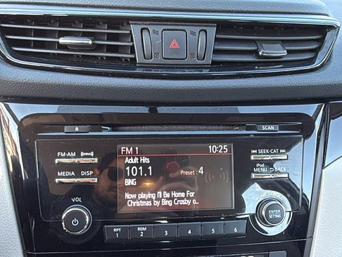 Used 2018 Nissan Rogue Sport SV w/ SV All-Weather Package image 13