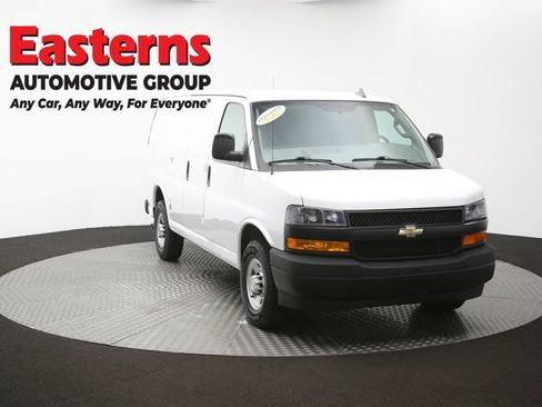 Used 2021 Chevrolet Express 2500 RWD image 45