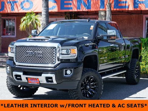 Used 2017 GMC Sierra 2500 Denali w/ Duramax Plus Package AWD/4WD image 4