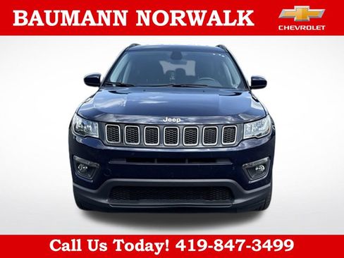 Used 2021 Jeep Compass Latitude w/ Convenience Group AWD/4WD image 2