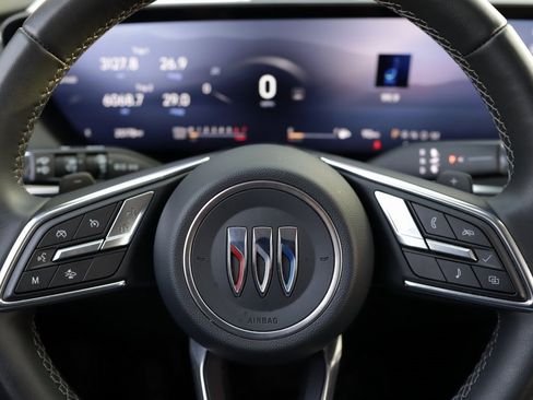 Used 2025 Buick Envision Preferred image 12