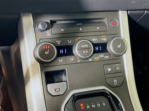 Used 2017 Land Rover Range Rover Evoque SE image 16