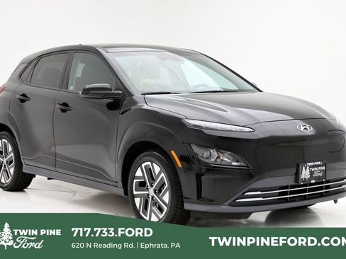 Used 2023 Hyundai Kona SE image 1