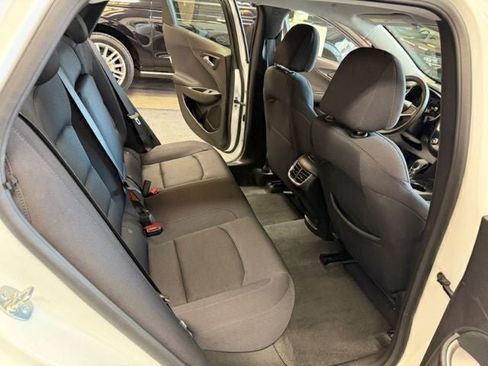 Used 2024 Chevrolet Malibu LT image 17