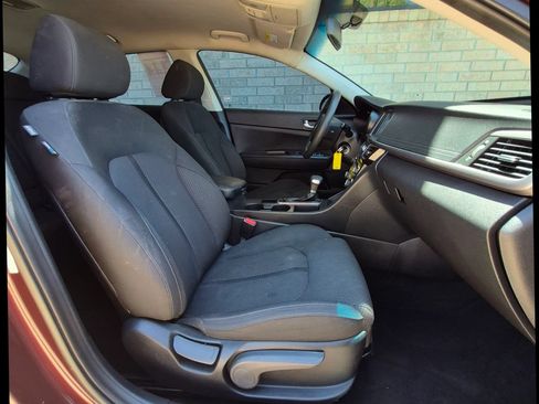 Used 2018 Kia Optima LX FWD image 16