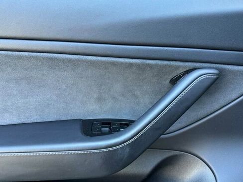 Used 2019 Tesla Model 3 Long Range image 11