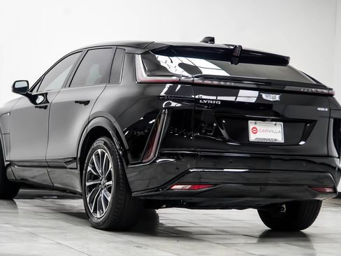 Used 2024 Cadillac Lyriq Sport RWD image 11