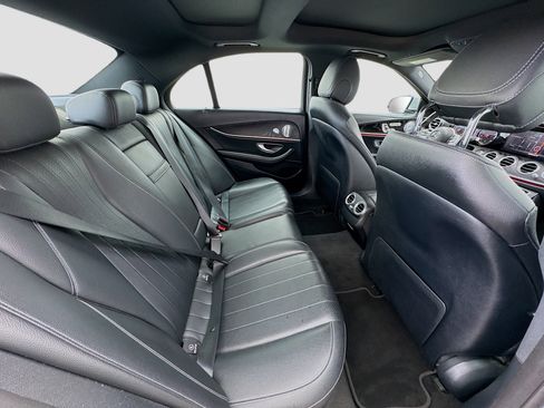Used 2019 Mercedes-Benz E 300 image 19