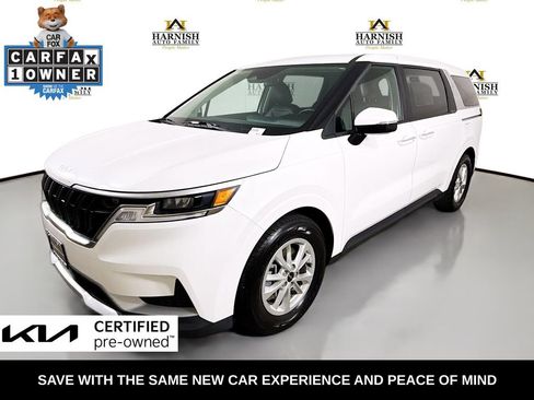 Certified 2024 Kia Carnival LX image 3