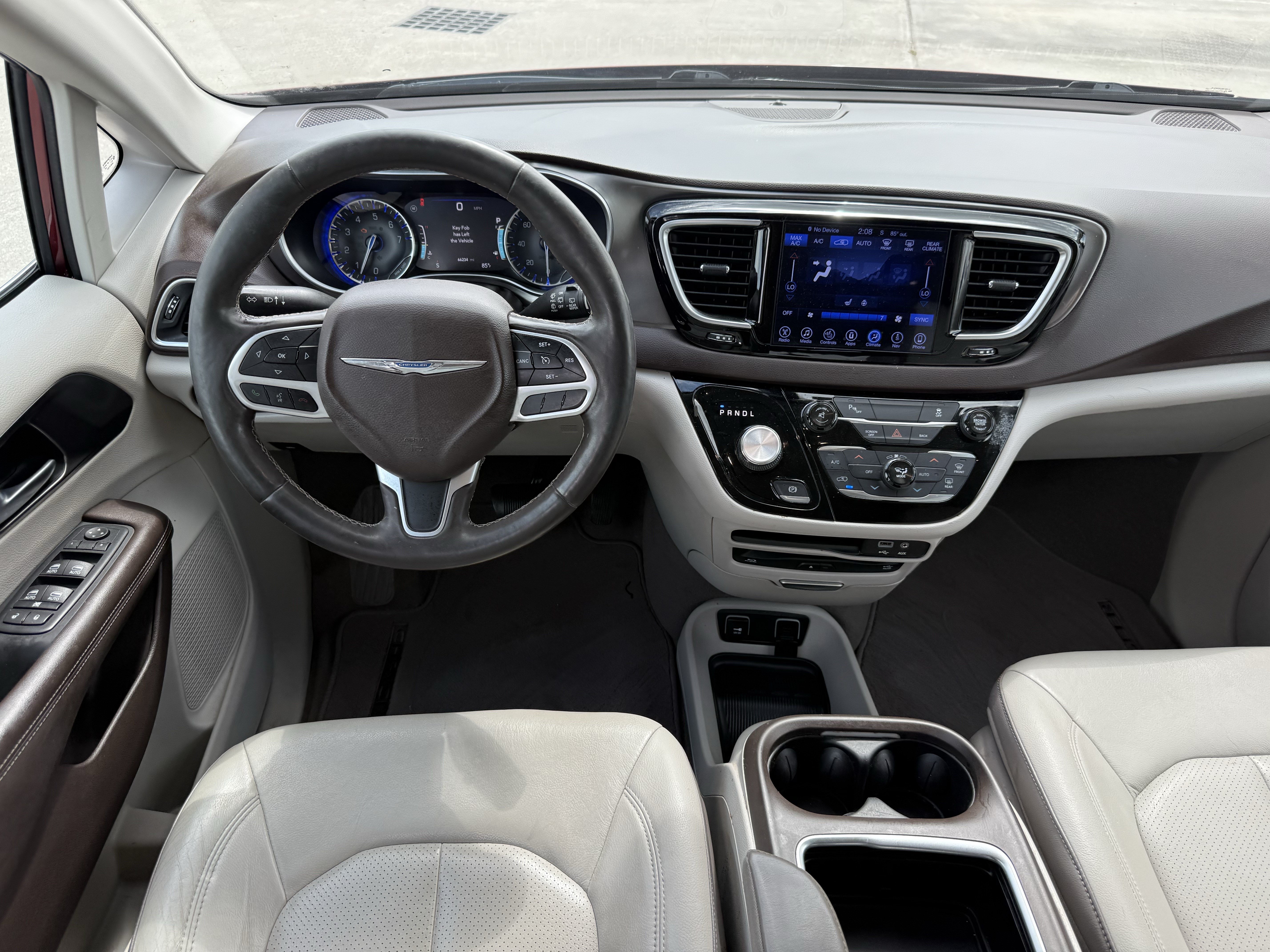 Used 2017 Chrysler Pacifica Touring-L Plus FWD image 15