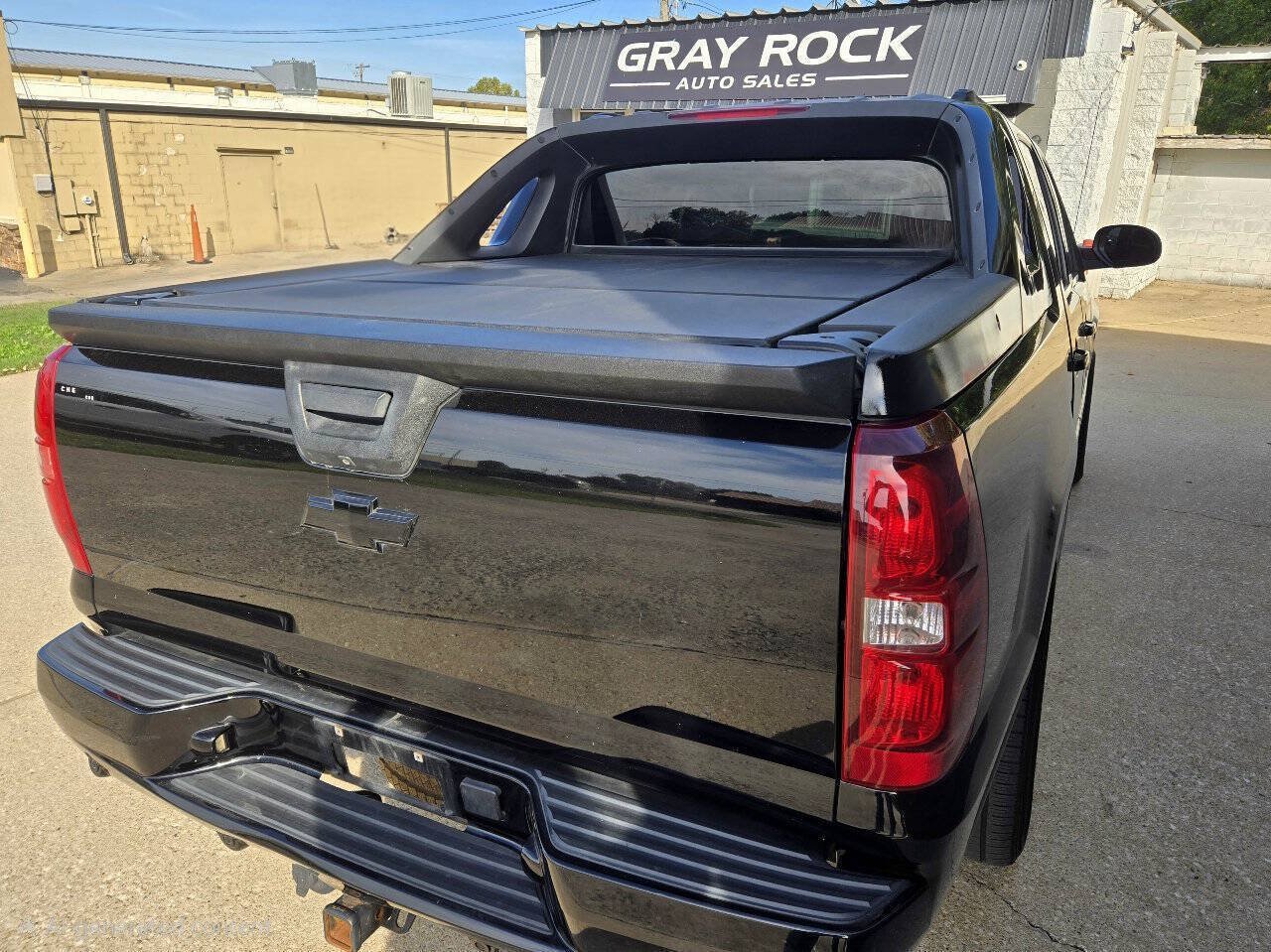 Used 2010 Chevrolet Avalanche LTZ AWD/4WD image 8