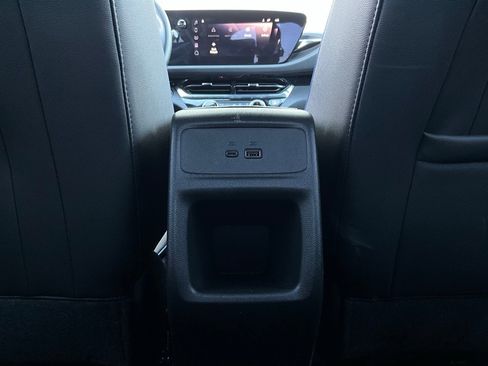 Used 2025 Buick Envista Sport Touring image 12