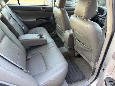 Used 2005 Toyota Camry LE image 17