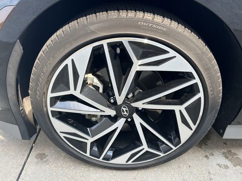 Used 2023 Hyundai Ioniq 6 SEL AWD/4WD image 10
