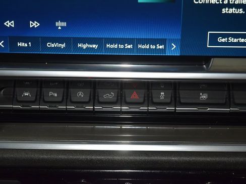 Used 2023 Chevrolet Silverado 1500 High Country w/ High Country Premium Package image 34